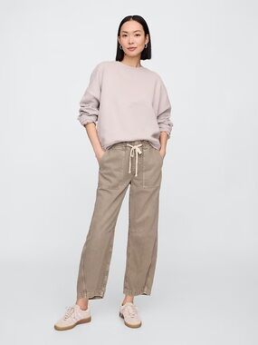 Gap Mid-Rise SuperSoft Pull-On Barrel Jeans